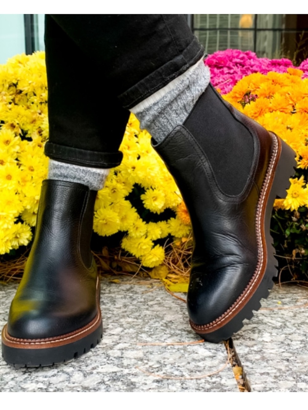Caslon Miller Black Water Resistant Chelsea Boot, Pebbled Leather, Lug Sole, 8M - Picture 5 of 16